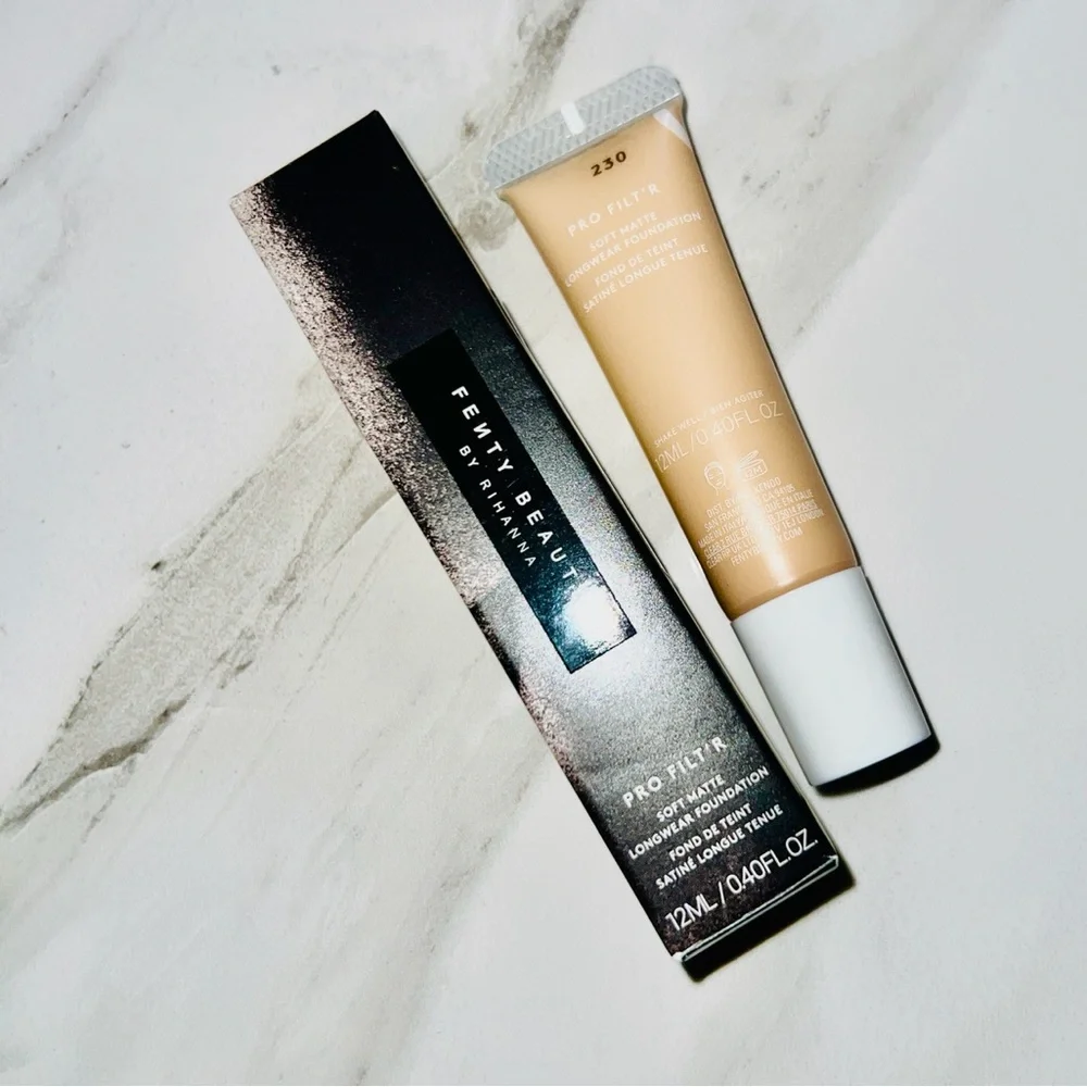 Fenty Beauty Pro Filt’r Soft Matte Foundation 230 with free gift